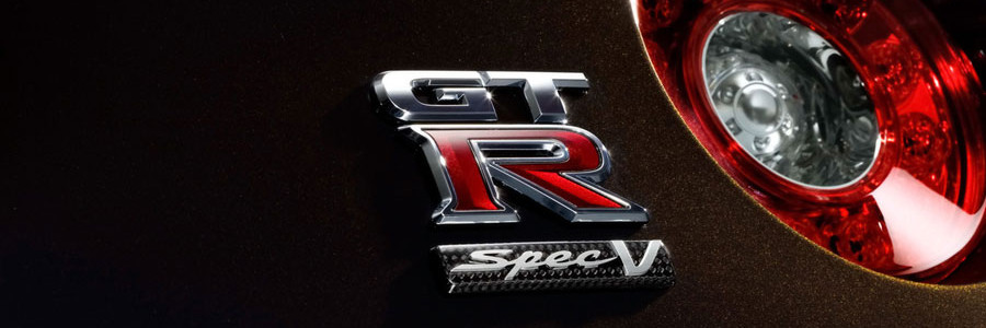 2009-Nissan-GT-R-SpecV-Badging-1280x960