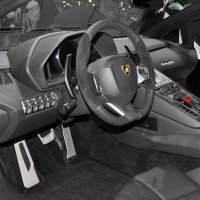 2011-Lamborghini-aventador-lp700-interior_66