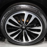 Jean-Bugatti-Veyron-Grand-Sport-Vitesse-wheels